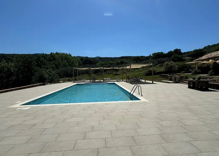 Landgut Mit Blick Auf Wasser By Interhome