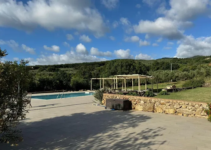 Landgut Mit Blick Auf Wasser By Interhome