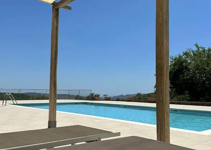 Landgut Mit Blick Auf Wasser By Interhome